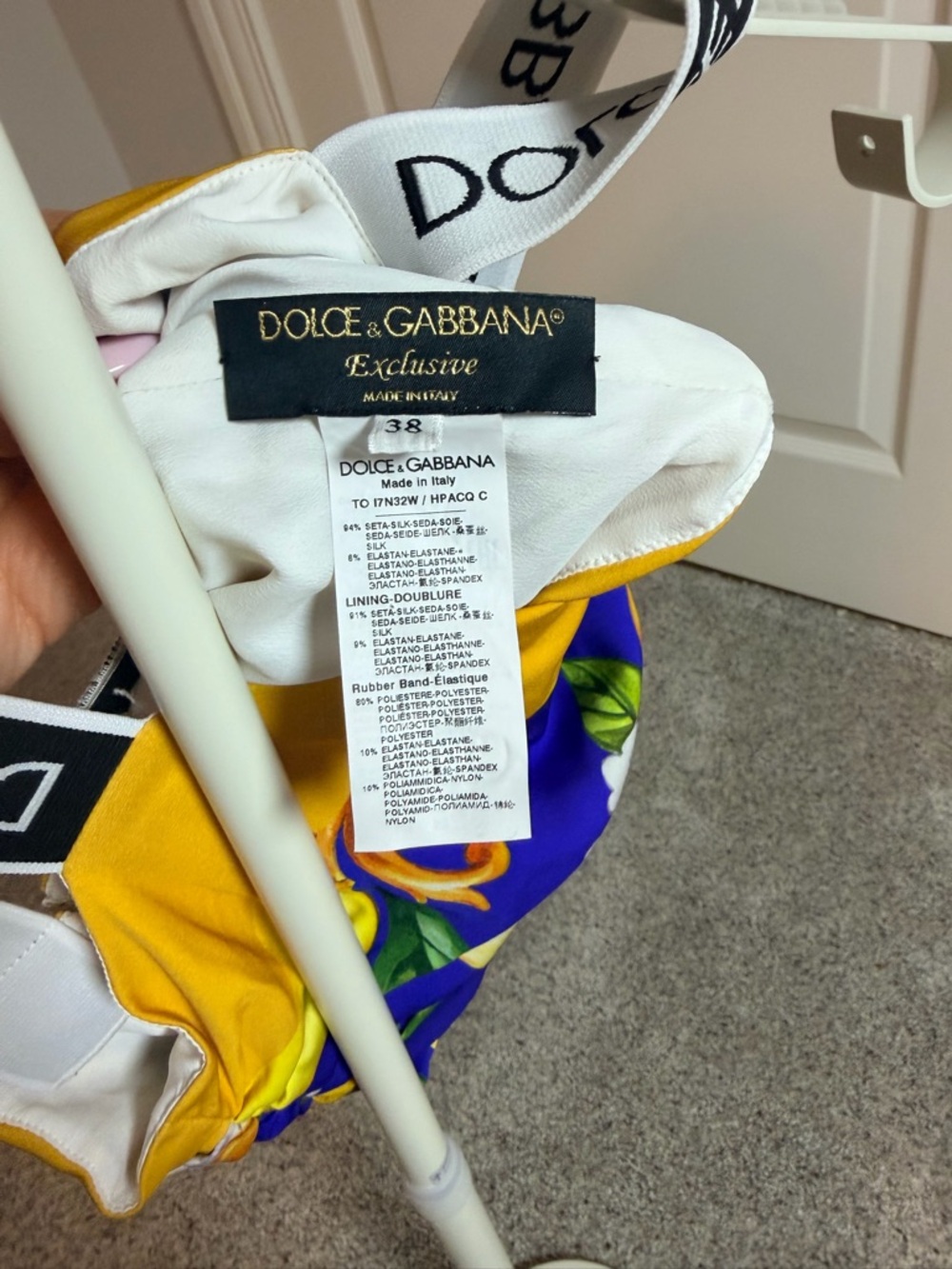 Dolce and Gabbana floral Charmeuse crop top size 38 - Picture 2 of 3